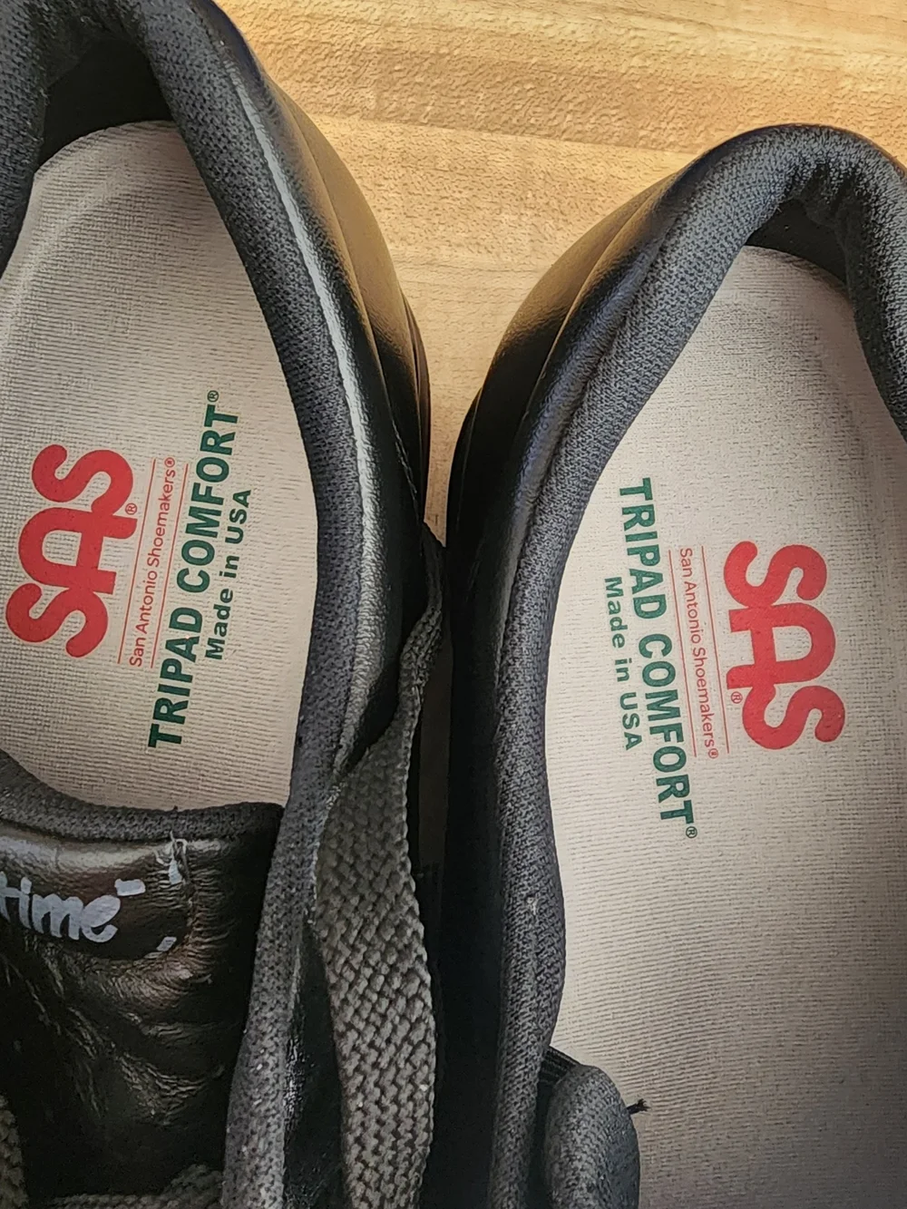 SAS premium leather